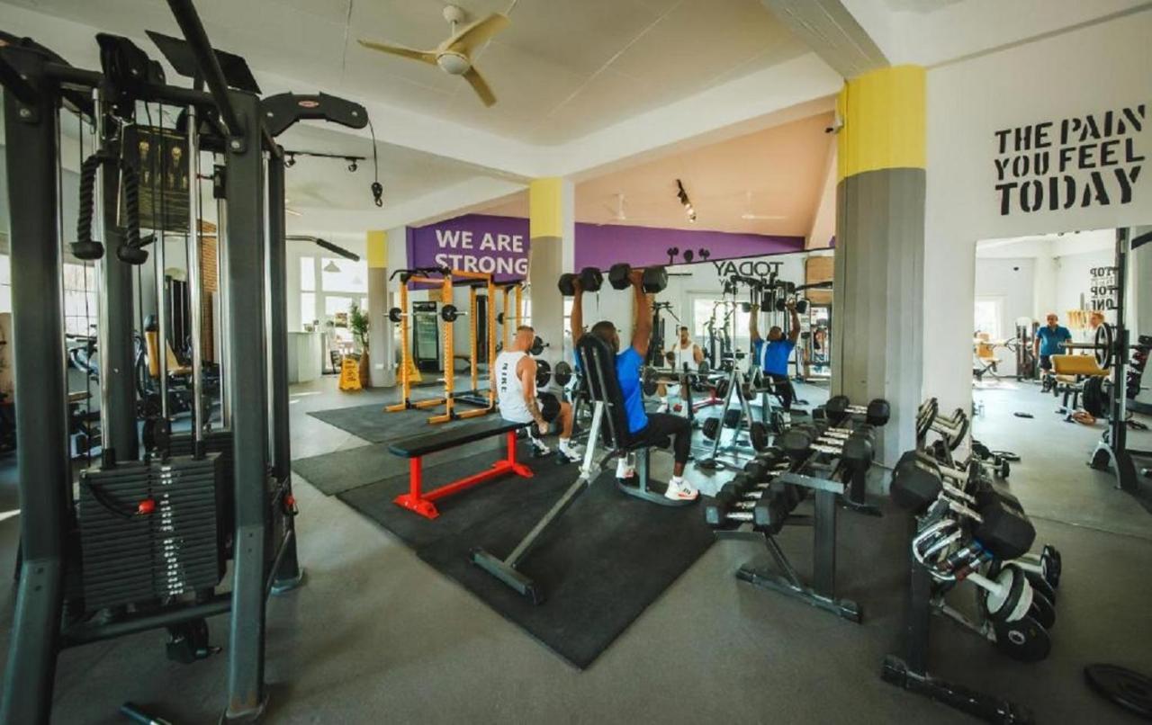 Spartacus Pool Apartments In Caesar Resort & Spa Trikomo Ngoại thất bức ảnh