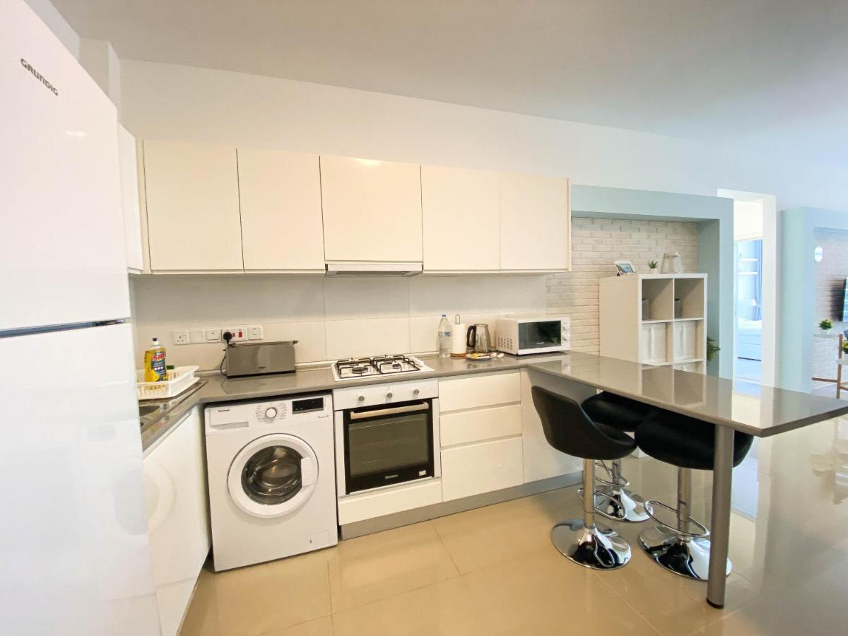 Spartacus Pool Apartments In Caesar Resort & Spa Trikomo Ngoại thất bức ảnh